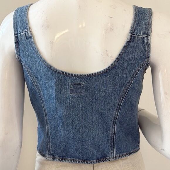 Levi’s Charlie Denim Button Up Crop Top in I’m Never Wrong w Adjustable Straps - Picture 3 of 8